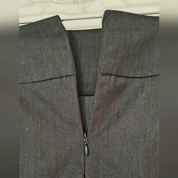 NWT Rampage lightweight pencil skirt with ruffled hem Size 3 - Picture 8 of 8